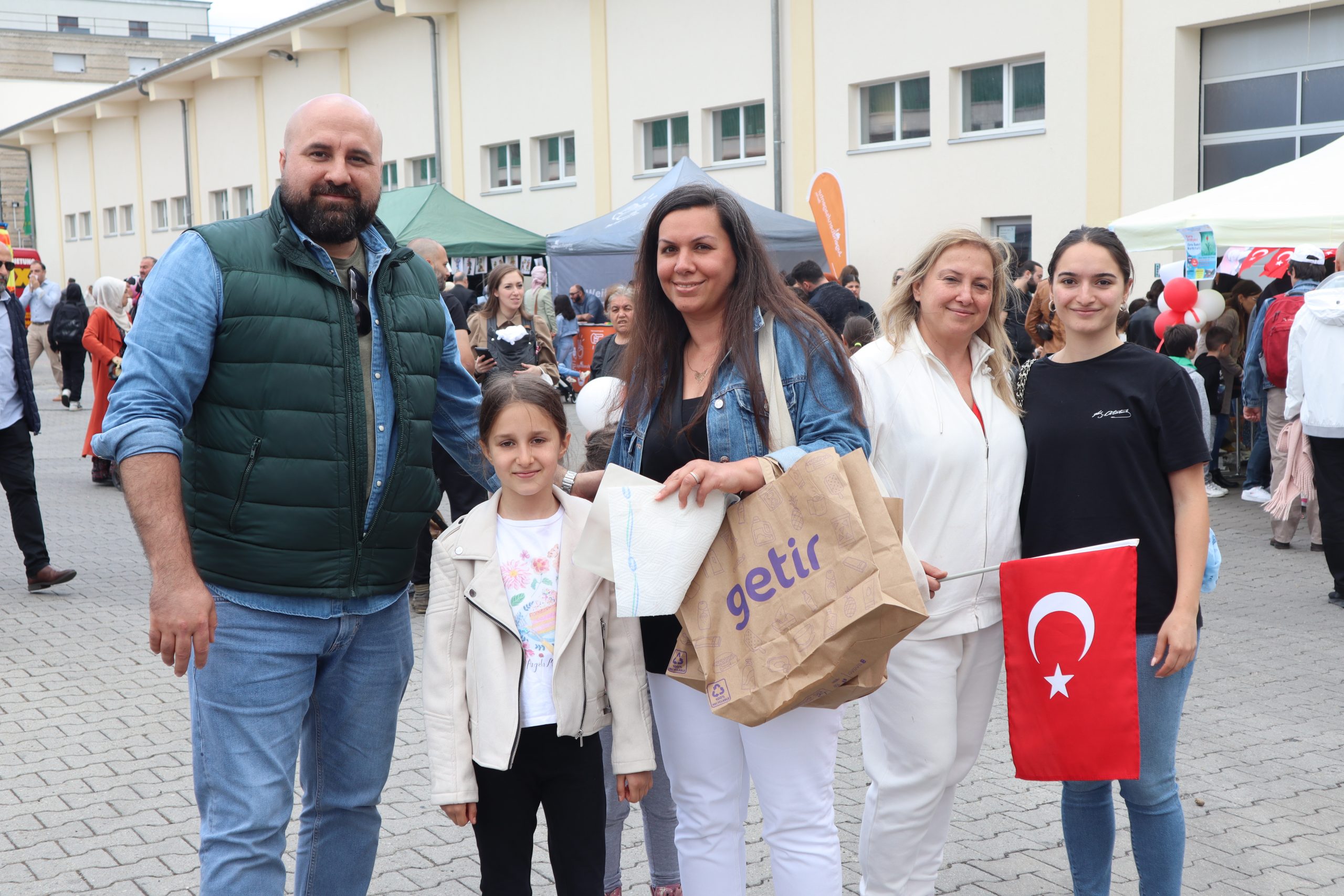 Berlin Başkonsolosluğu ’’Çocuk ve Gençlik Şenliği’’ düzenledi