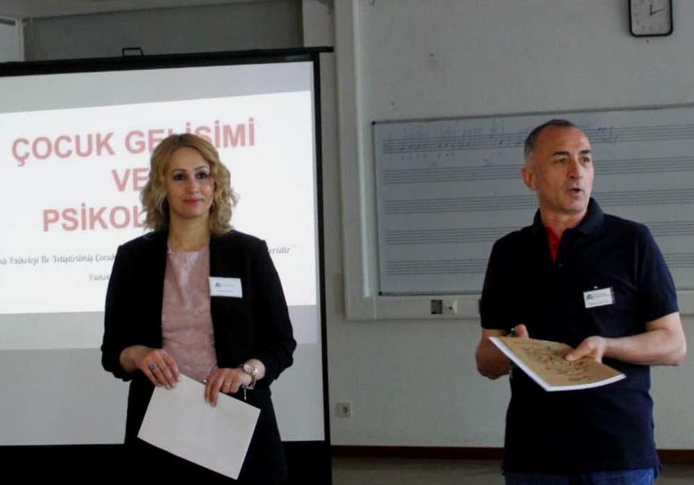 Veli Akademisine büyük ilgi