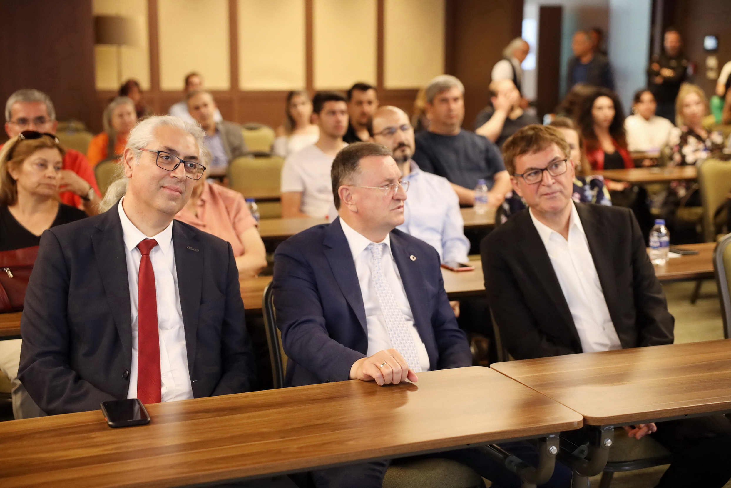 Berlin Antik Antakya Derneği’nden Hataylı öğrencilerin eğitimine burs
