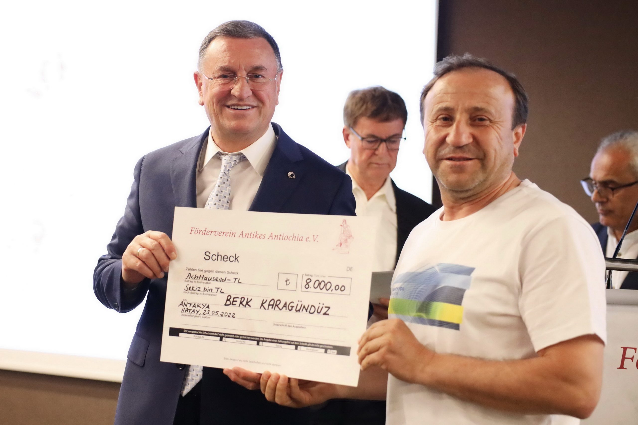 Berlin Antik Antakya Derneği’nden Hataylı öğrencilerin eğitimine burs