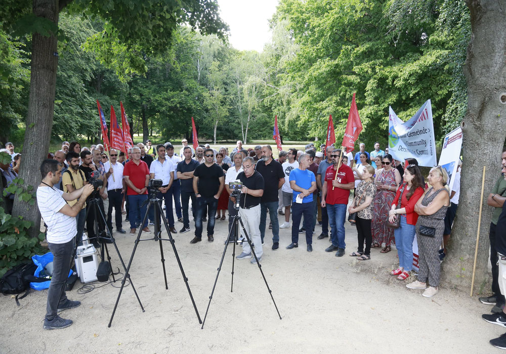 Ankara’daki Saldırılar Berlin Elçiliği Önünde Protesto Edildi