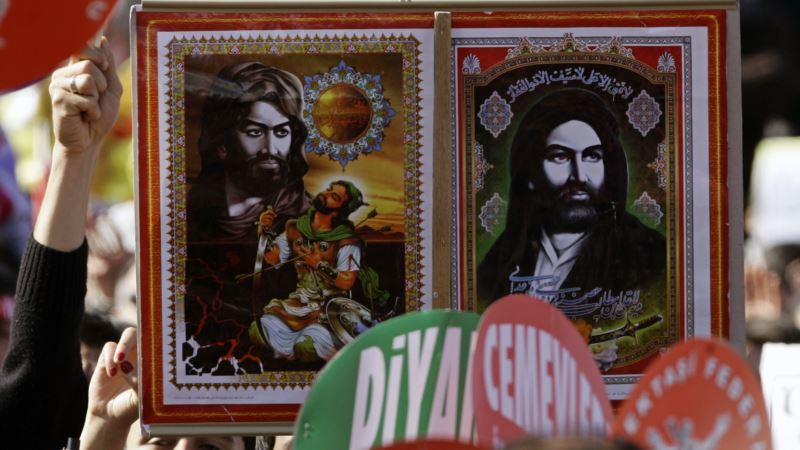 Almanya'da Düren Alevi Kültür Merkezi'ne düzenlenen saldırıda binada hasar oluştu