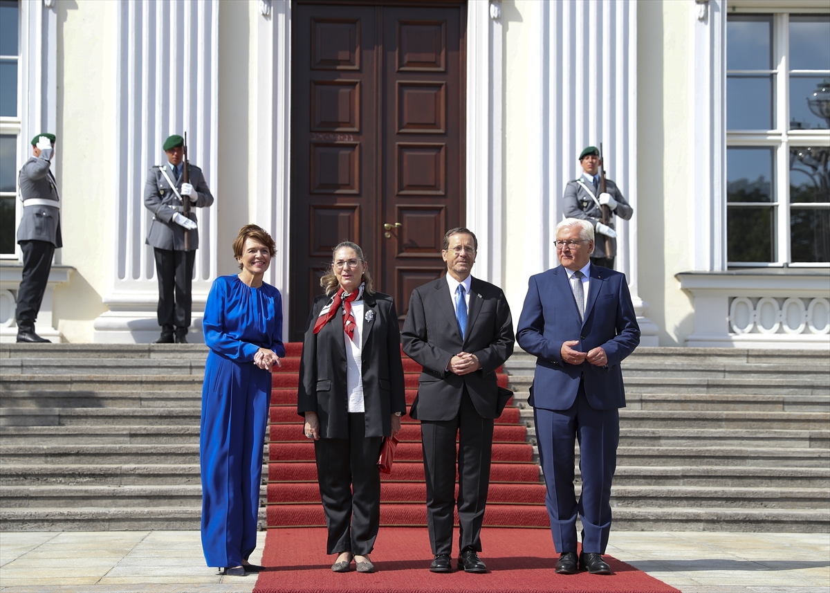 Steinmeier, İsrail Cumhurbaşkanı Herzog ile bir araya geldi