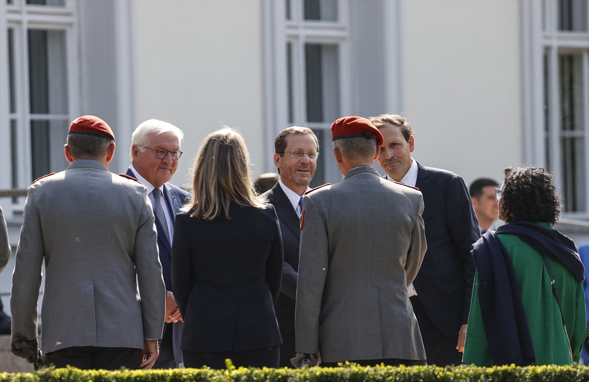 Steinmeier, İsrail Cumhurbaşkanı Herzog ile bir araya geldi
