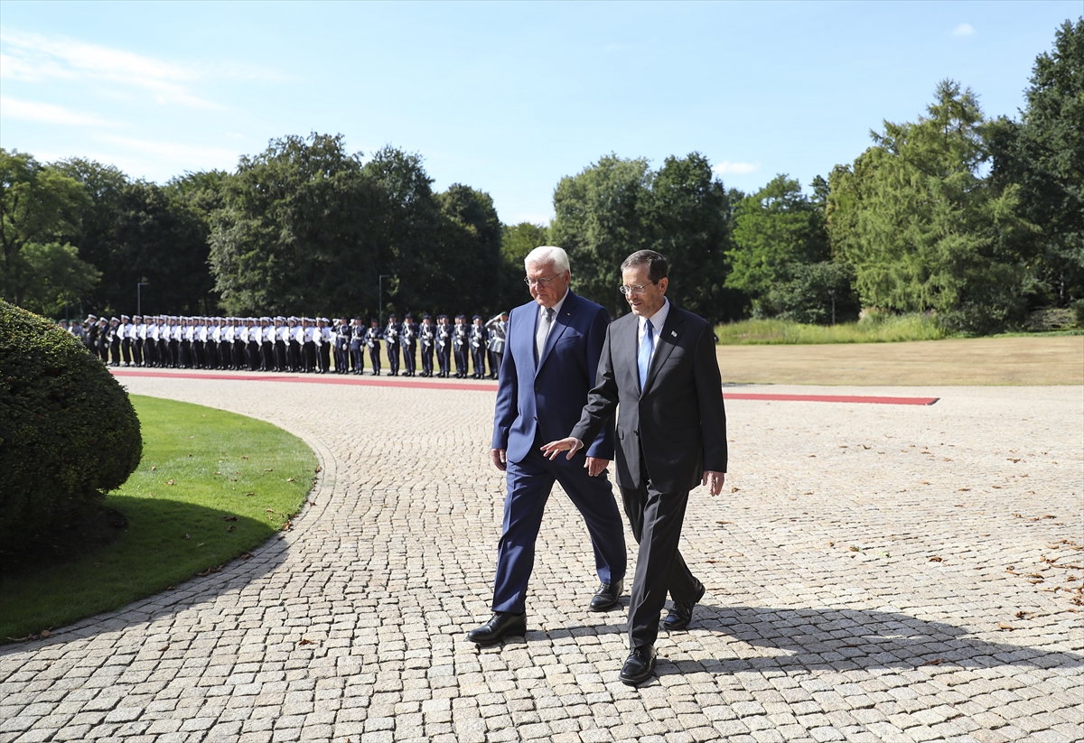 Steinmeier, İsrail Cumhurbaşkanı Herzog ile bir araya geldi