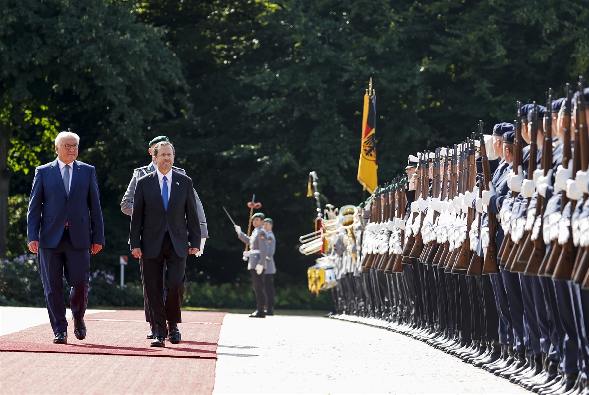 Steinmeier, İsrail Cumhurbaşkanı Herzog ile bir araya geldi