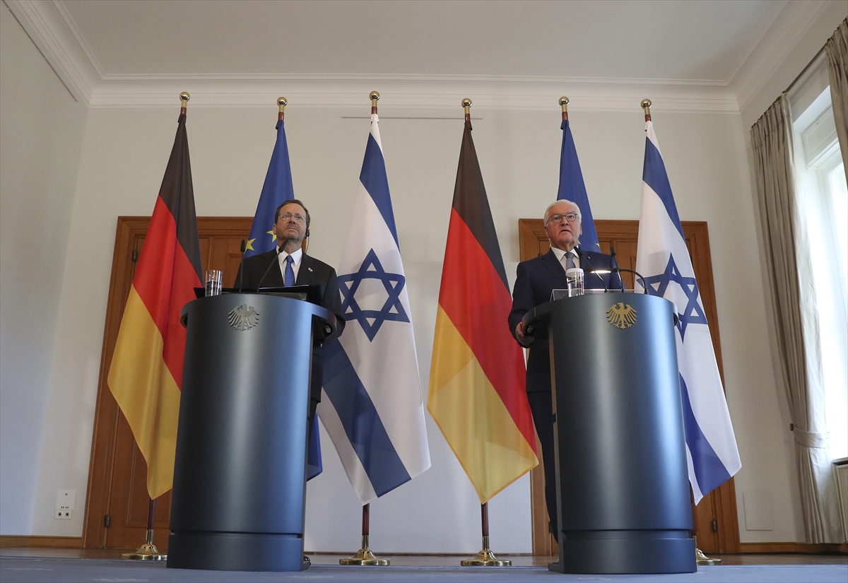 Steinmeier, İsrail Cumhurbaşkanı Herzog ile bir araya geldi