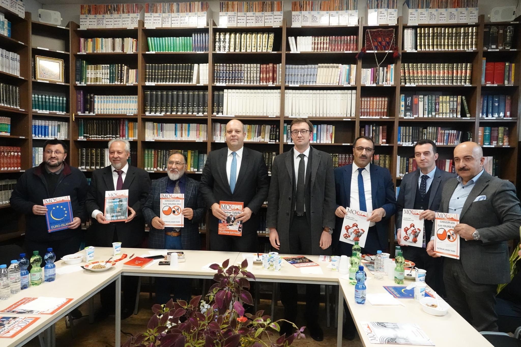 Almanya’nın ilk özel Türk Halk Kütüphanesi Berlin`de açıldı