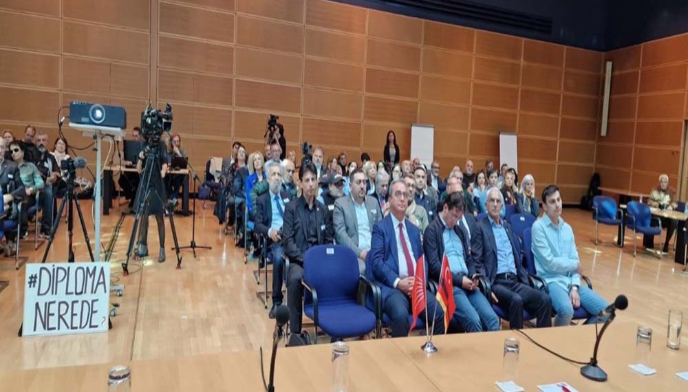 Bülent Tezcan: Yarının Türkiye'sini inşa edeceğiz