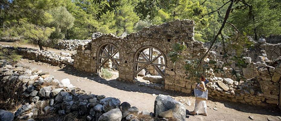 Olimpos'ta 16 yıllık kazılarda kent dokusunu tanımlayabilecek bulgulara ulaşıldı