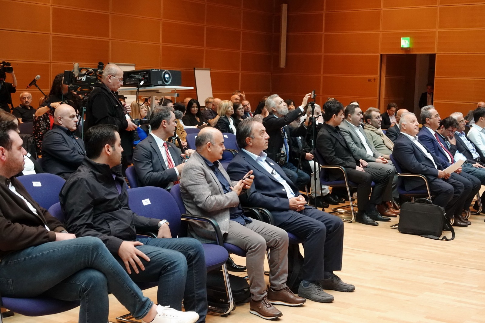 CHP Berlin ‘Yurt Dışı Türkler Çalıştayı’ düzenledi
