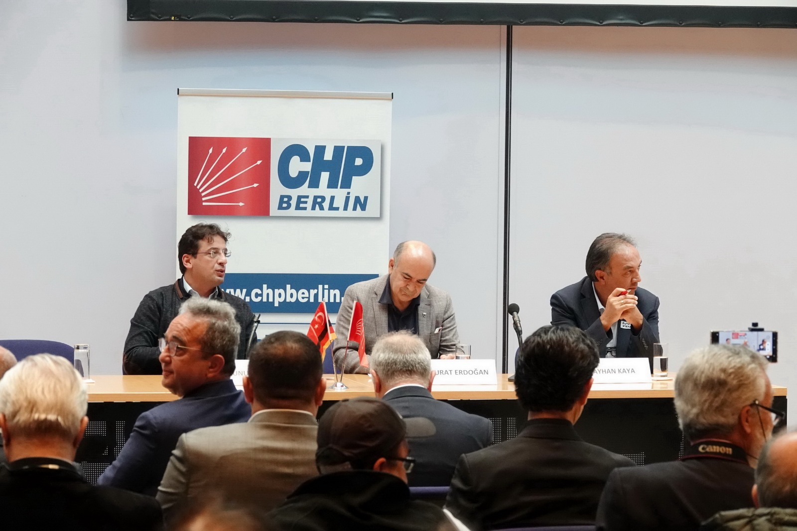CHP Berlin ‘Yurt Dışı Türkler Çalıştayı’ düzenledi
