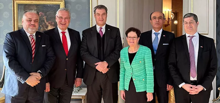 Bavyera Başbakanı Söder, Türkleri Sarayda ağırladı