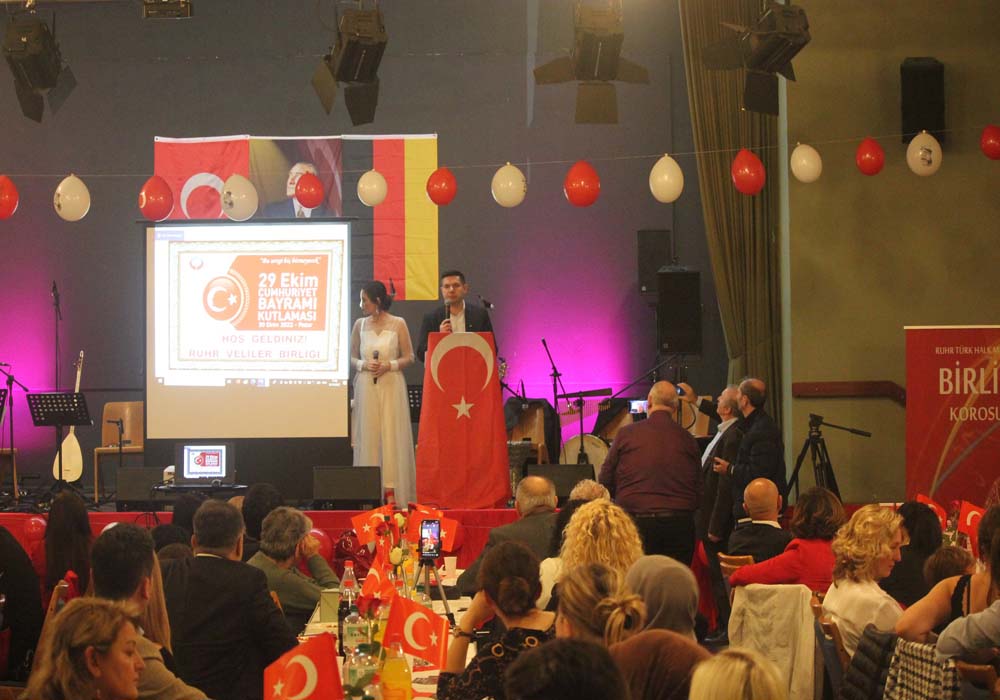 Essen’de Anlamlı Cumhuriyet Bayramı Şöleni