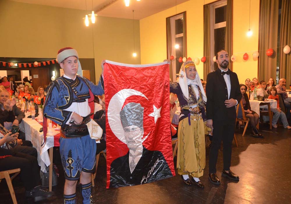 Essen’de Anlamlı Cumhuriyet Bayramı Şöleni