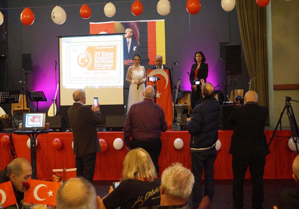 Essen’de Anlamlı Cumhuriyet Bayramı Şöleni