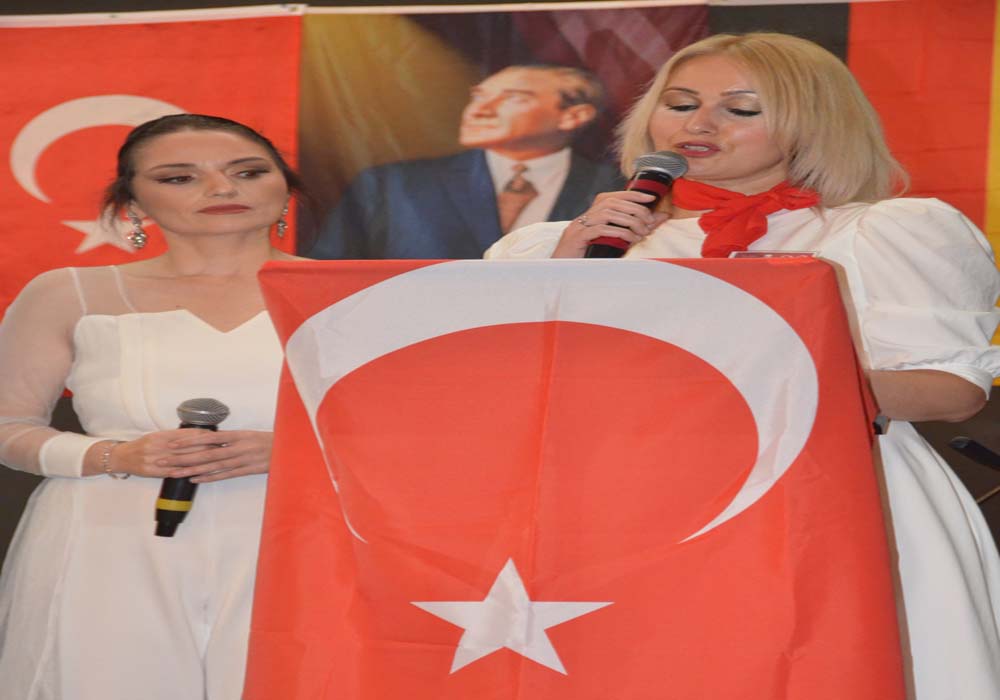 Essen’de Anlamlı Cumhuriyet Bayramı Şöleni
