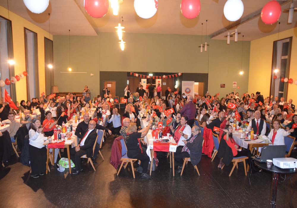 Essen’de Anlamlı Cumhuriyet Bayramı Şöleni