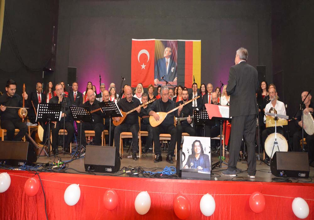 Essen’de Anlamlı Cumhuriyet Bayramı Şöleni