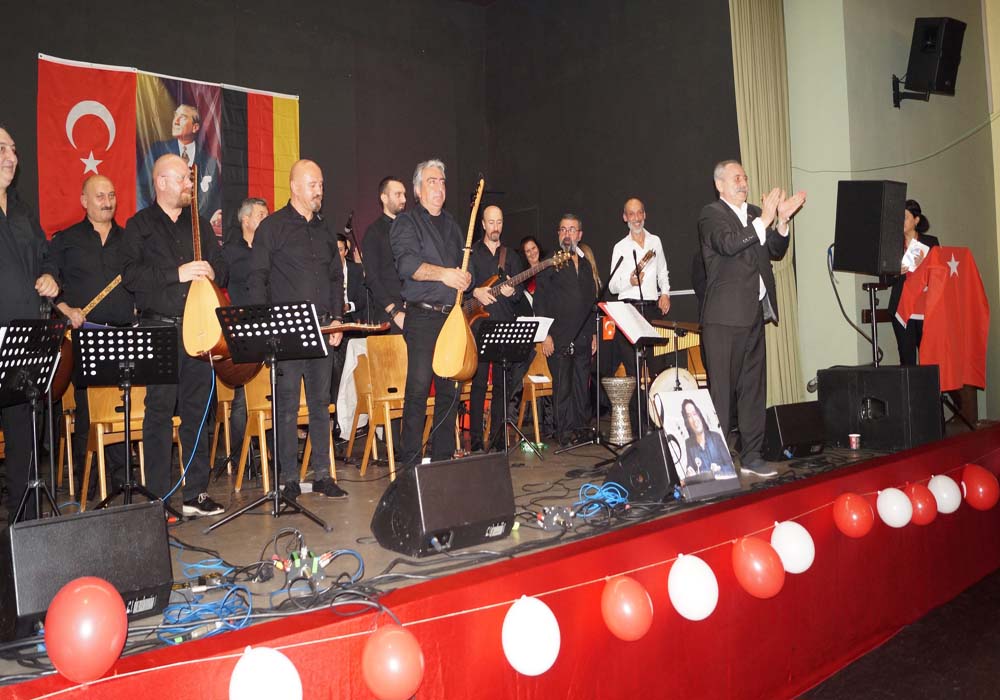 Essen’de Anlamlı Cumhuriyet Bayramı Şöleni