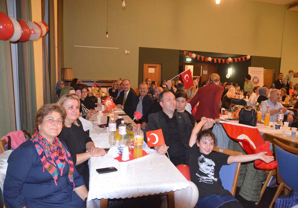 Essen’de Anlamlı Cumhuriyet Bayramı Şöleni