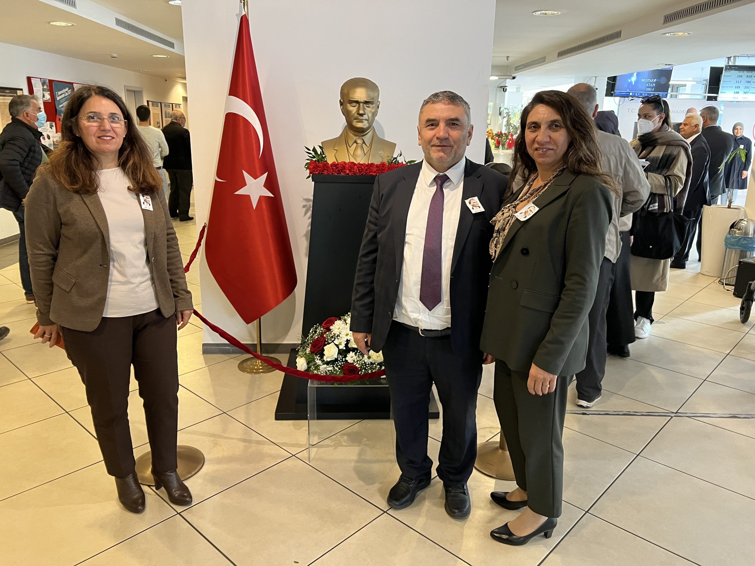 Ulu Önder Atatürk, Berlin`de saygı ve minnet ile anıldı