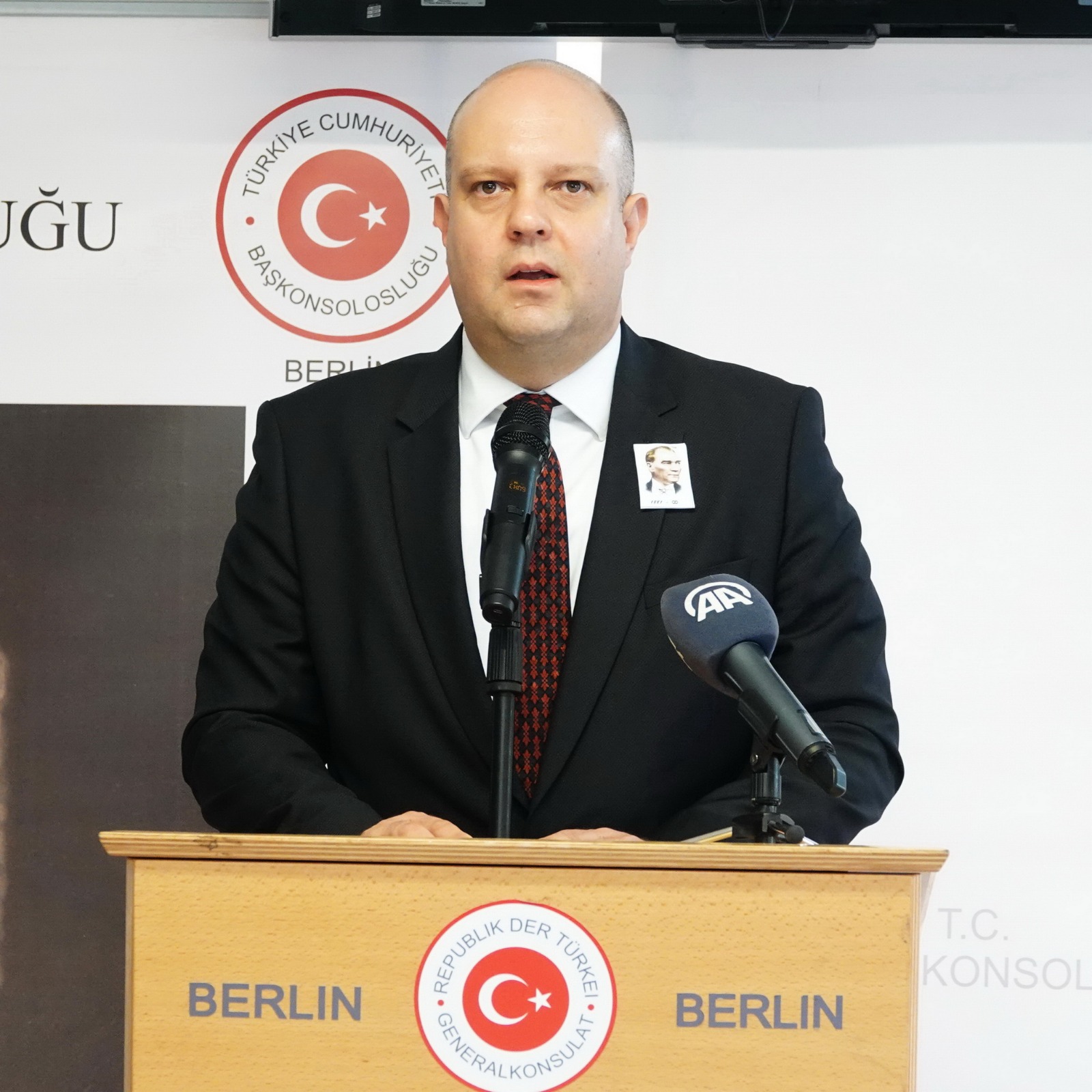 Ulu Önder Atatürk, Berlin`de saygı ve minnet ile anıldı