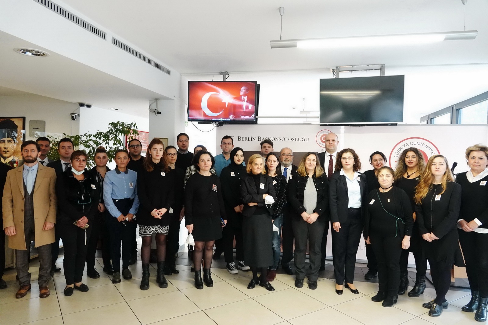 Ulu Önder Atatürk, Berlin`de saygı ve minnet ile anıldı