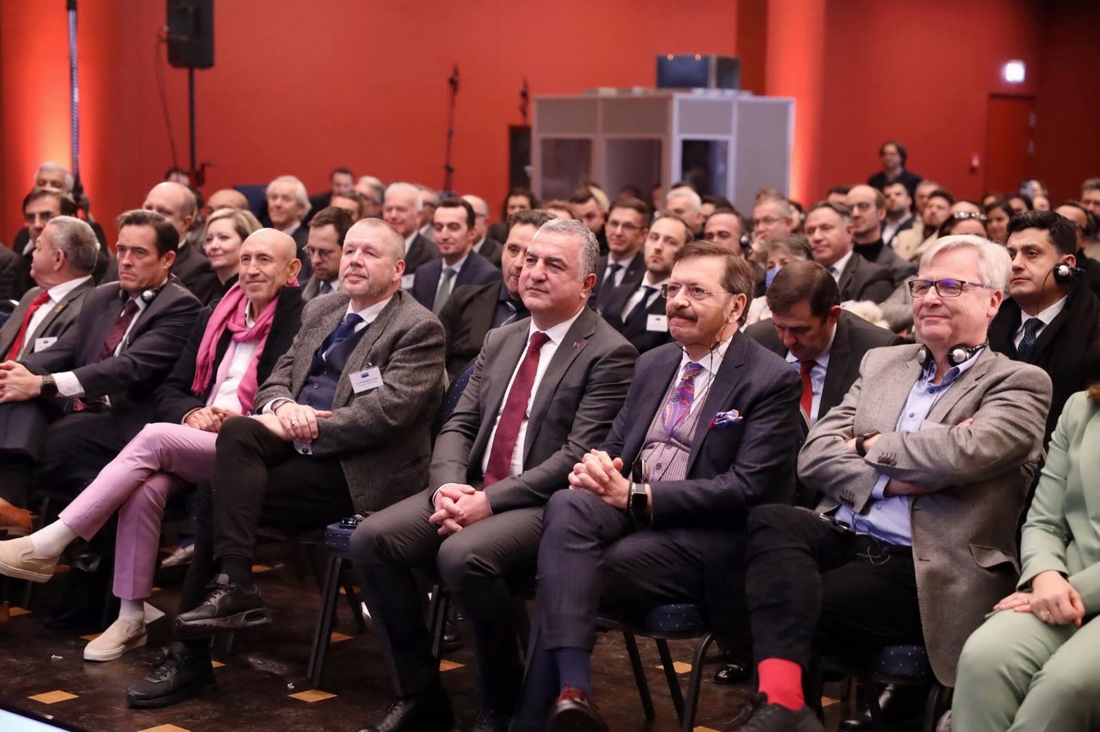 Berlin`de Türk-Alman Ekonomi Forumu gerçekleştirildi