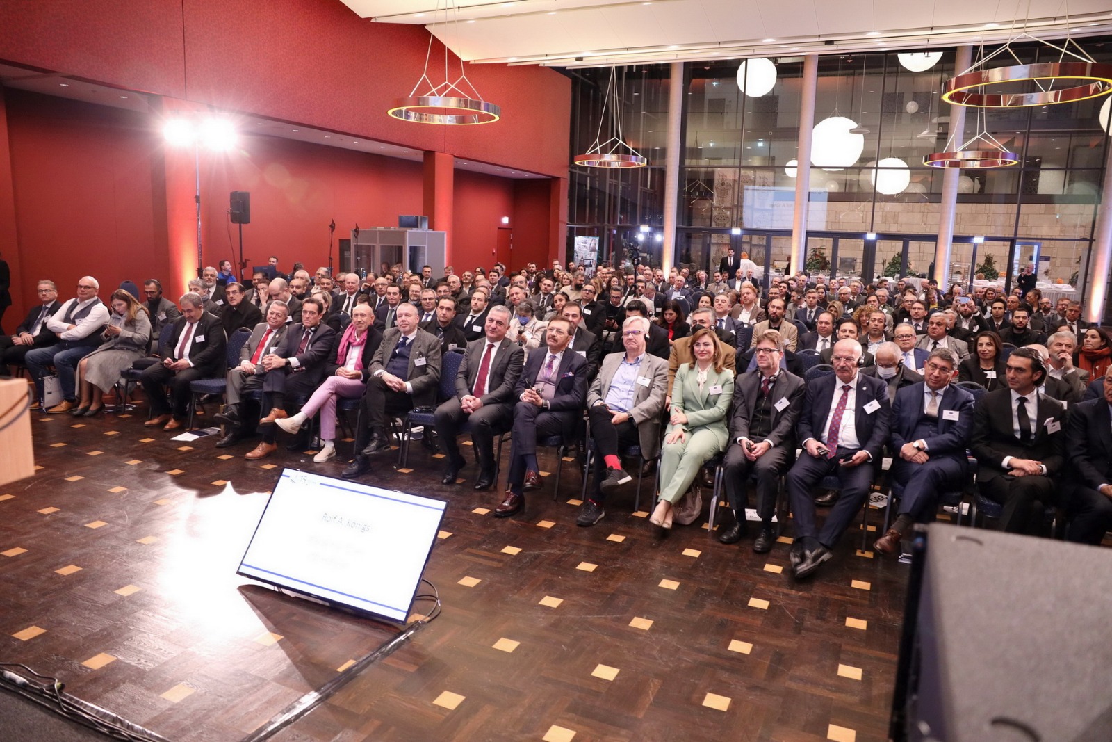 Berlin`de Türk-Alman Ekonomi Forumu gerçekleştirildi