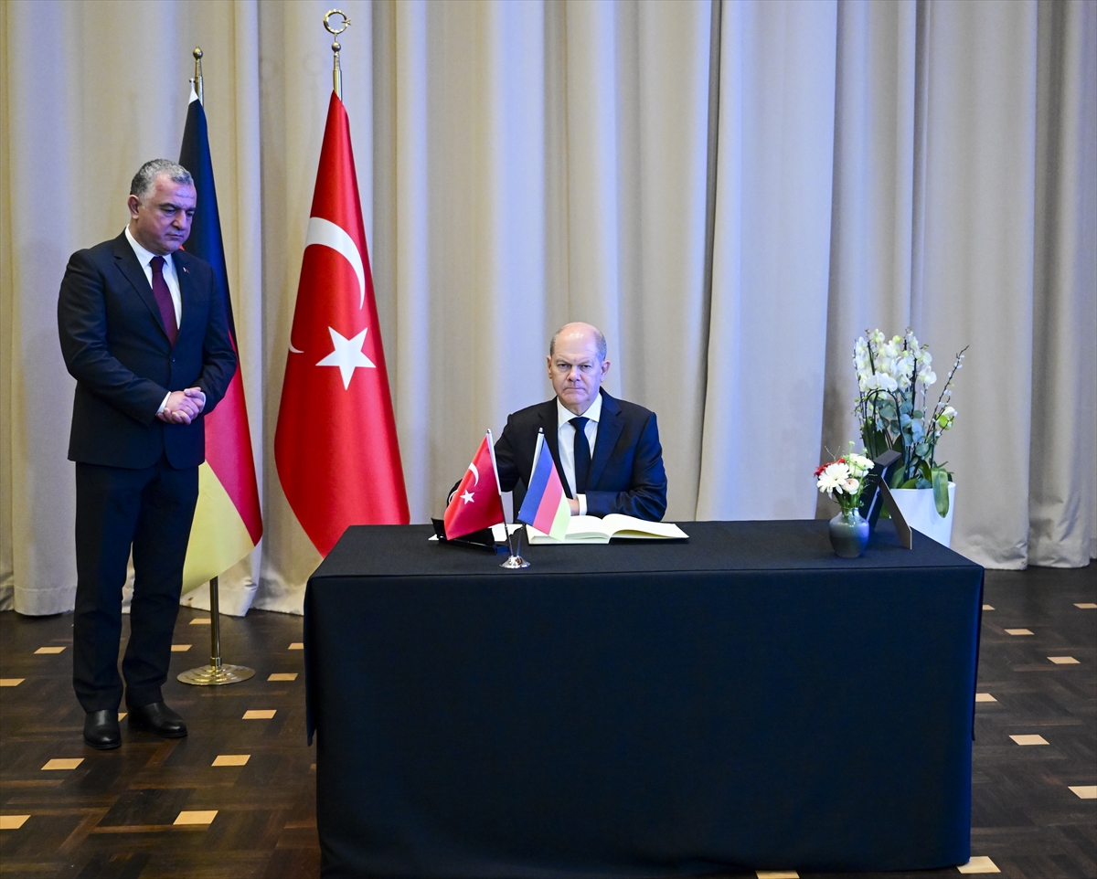 Scholz Ankara'daki terör saldırısını şiddetle kınadı