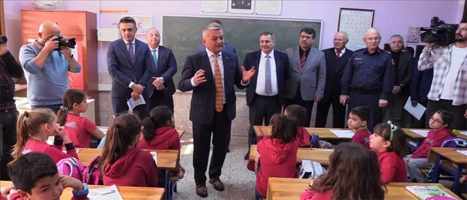 Antalya'da okula başlayan depremzede öğrenci sayısı 15 bin 98'e ulaştı