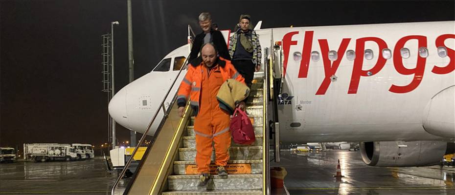 Onarılan Hatay Havalimanı'ndan kalkan Pegasus uçağı İstanbul’a indi