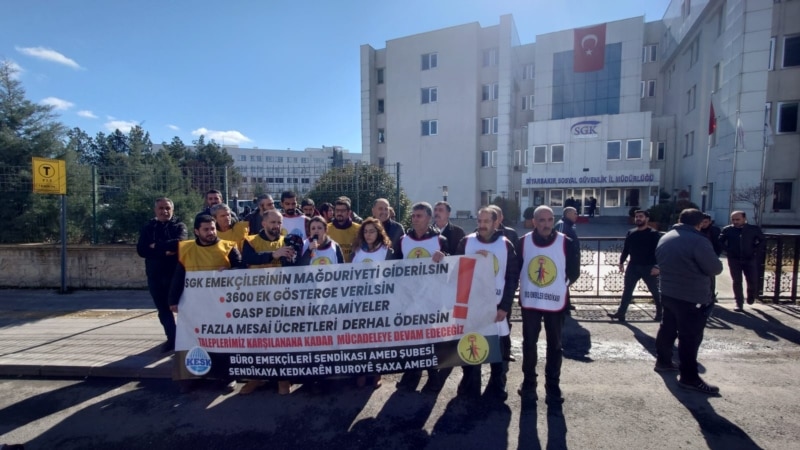 SGK Çalışanları EYT Sonrası İçin Eylemde