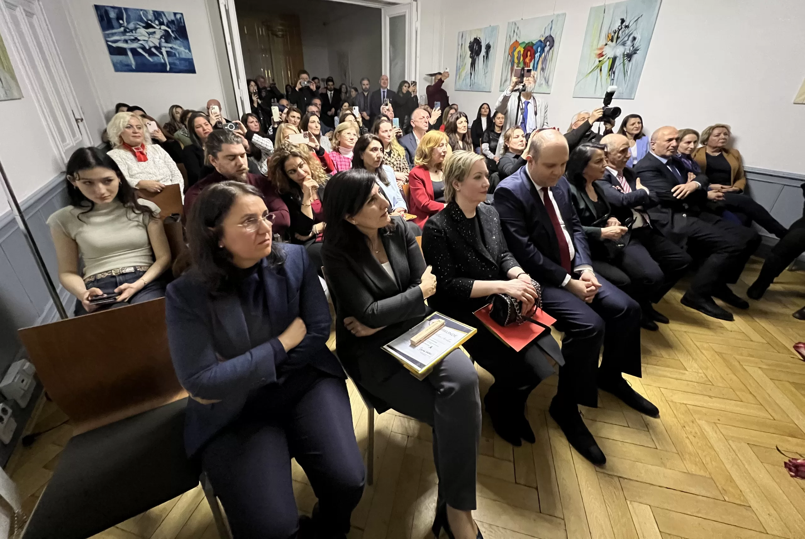 Büyükelçi Müsteşarı Fulya Yücekök “Dünyayı Biz Değiştireceğiz”