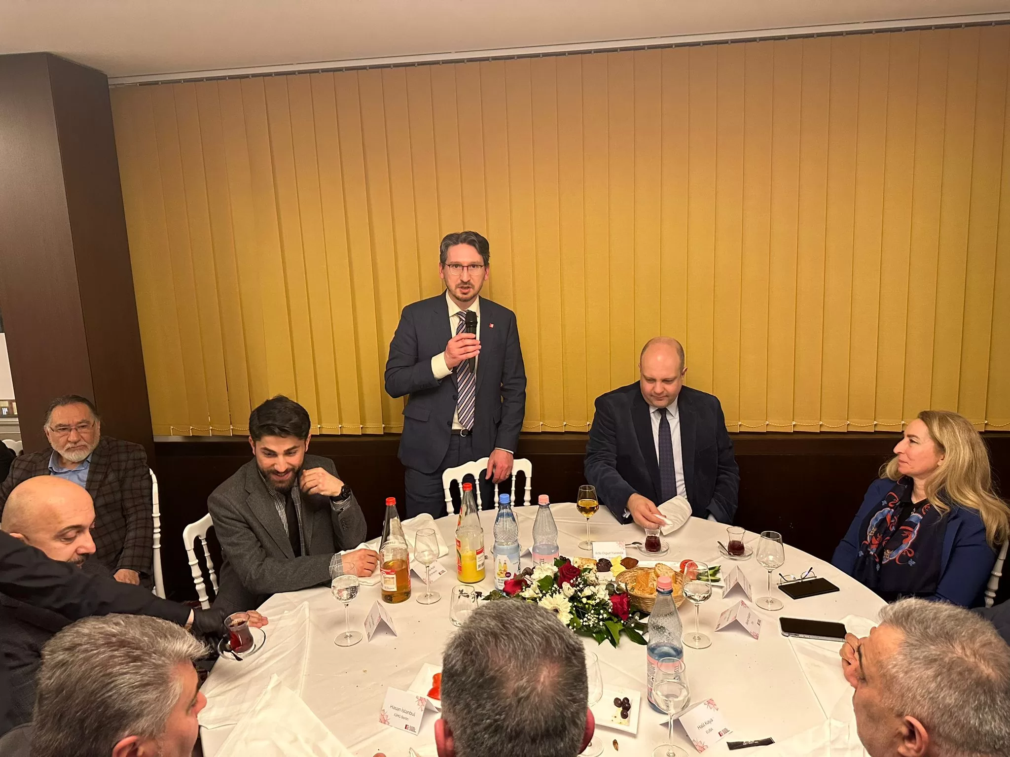 Berlin Başkonsolosu Yücekök: Gösterdiğiniz dayanışmayla gurur duyuyoruz