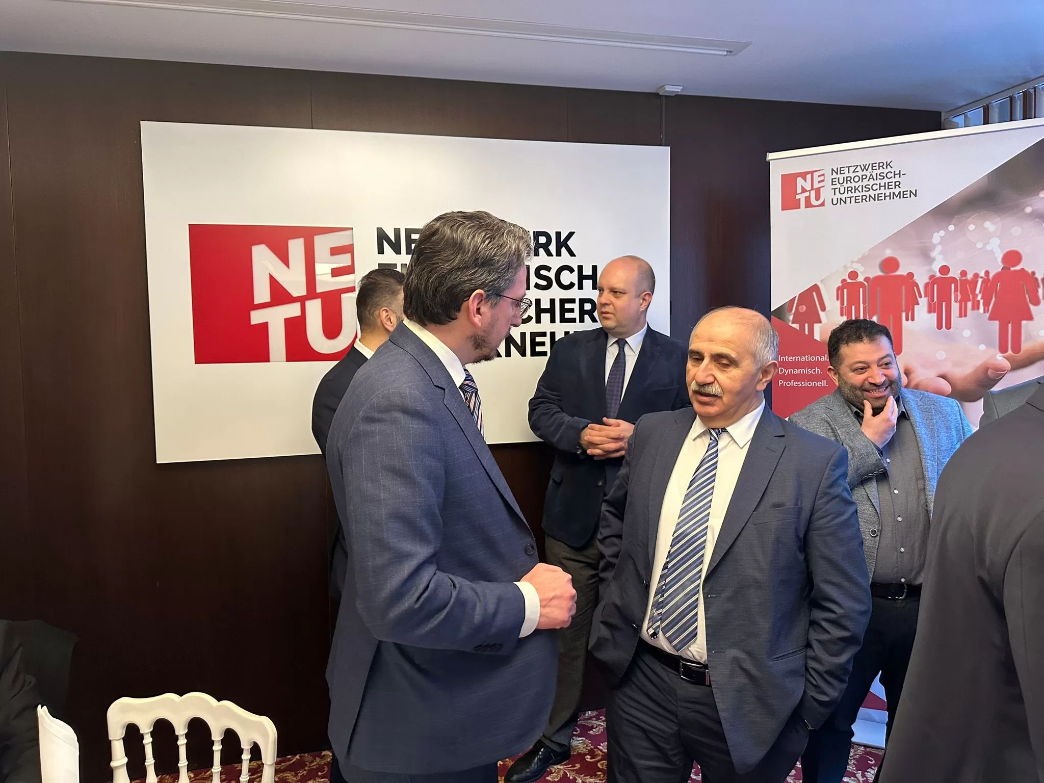 Berlin Başkonsolosu Yücekök: Gösterdiğiniz dayanışmayla gurur duyuyoruz
