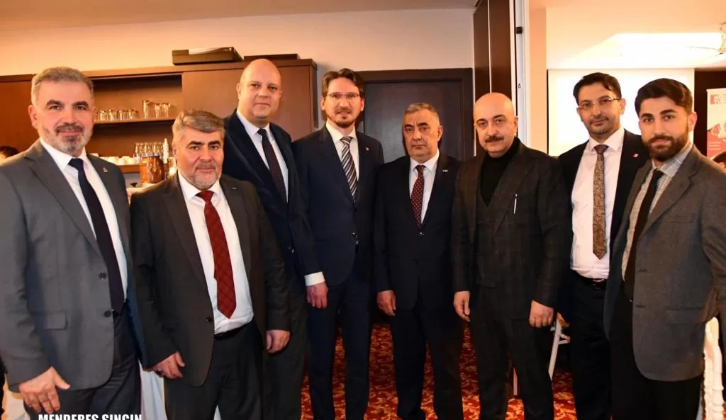 Berlin Başkonsolosu Yücekök: Gösterdiğiniz dayanışmayla gurur duyuyoruz