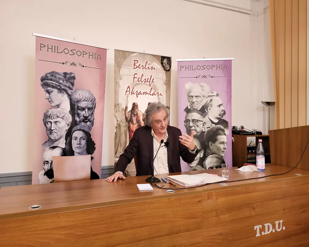 Berlin Felsefe Akşamları devam ediyor