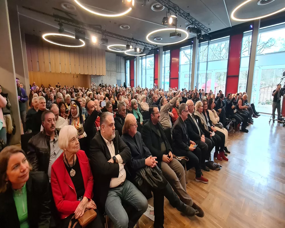 Nürnberg’de 10 ülkenin dansçıları büyüledi