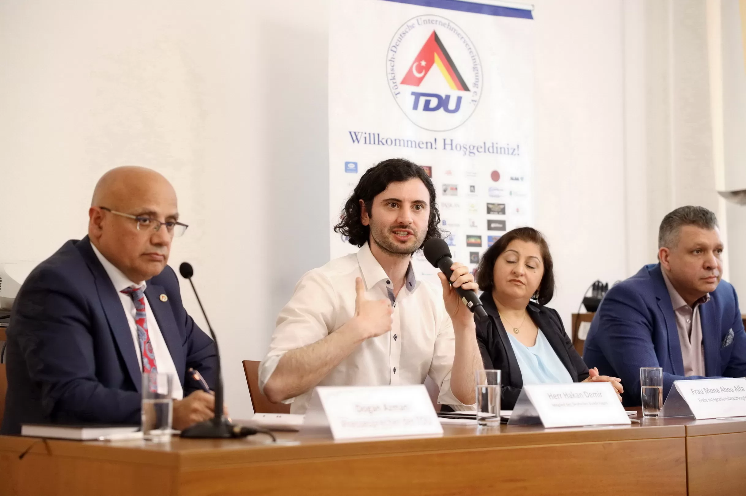 Hakan Demir: Nitelikli İşgücü Göç Yasası Kolaylaştırıldı