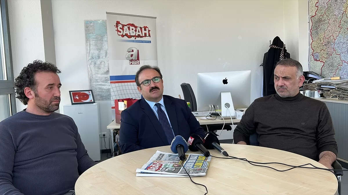 Başkonsolos Tunçer, Almanya'da gözaltına alınan gazetecileri ziyaret etti
