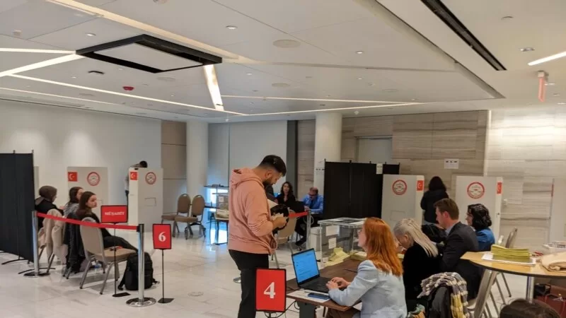 ABD’deki Türk seçmenler sandığa akın etti