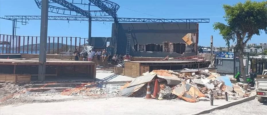 Bodrum'da kaçak yapıların yıkımı sürüyor