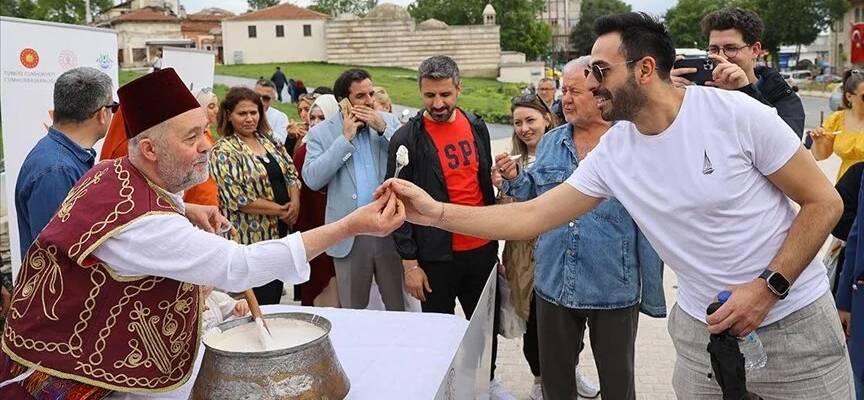 Edirne'de Türk Mutfağı Haftası etkinlikleri Deva-i misk helvası ikramıyla başladı