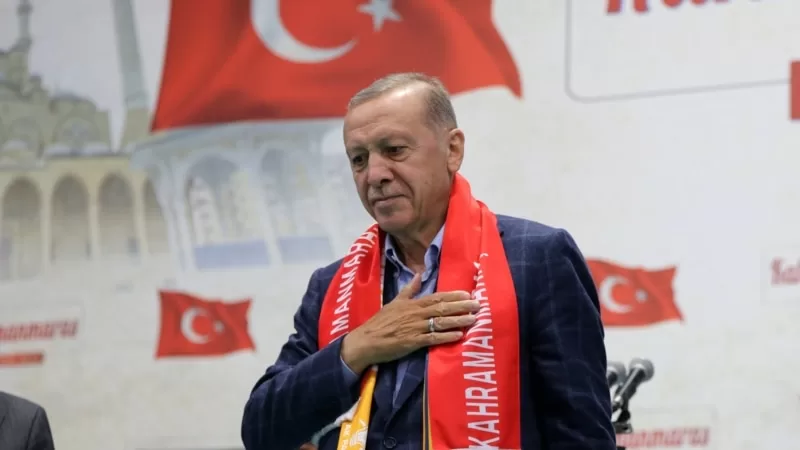Erdoğan popülaritesini nasıl koruyor?