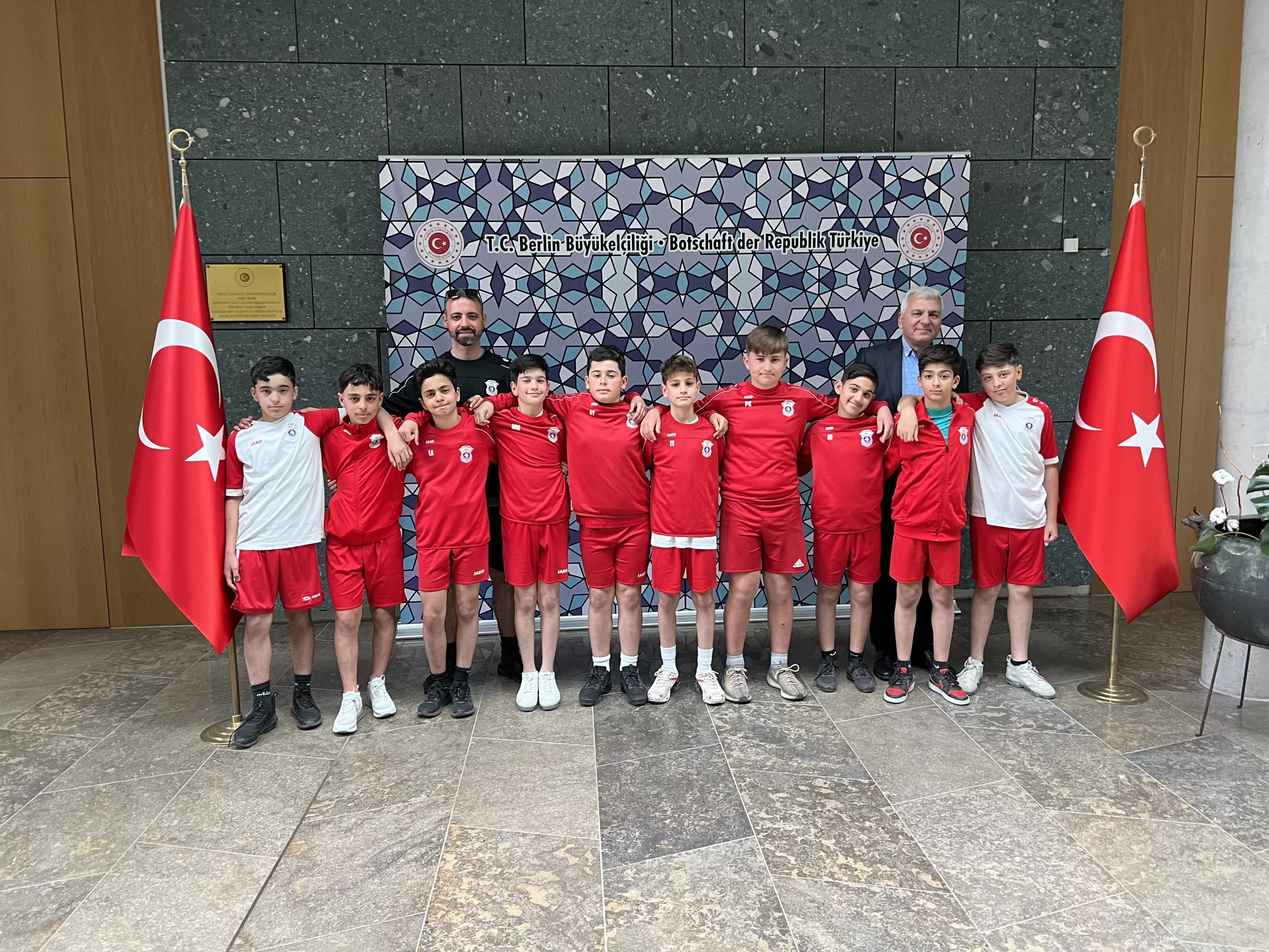 Berlin'de 19 Mayıs Atatürk'ü Anma, Gençlik ve Spor Bayramı coşkuyla kutlandı