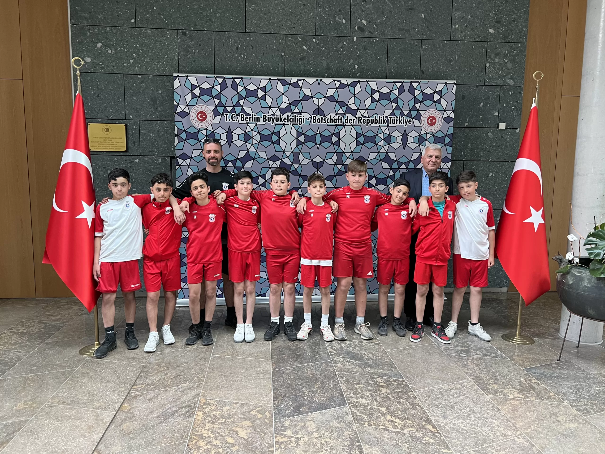 Berlin'de 19 Mayıs Atatürk'ü Anma, Gençlik ve Spor Bayramı coşkuyla kutlandı