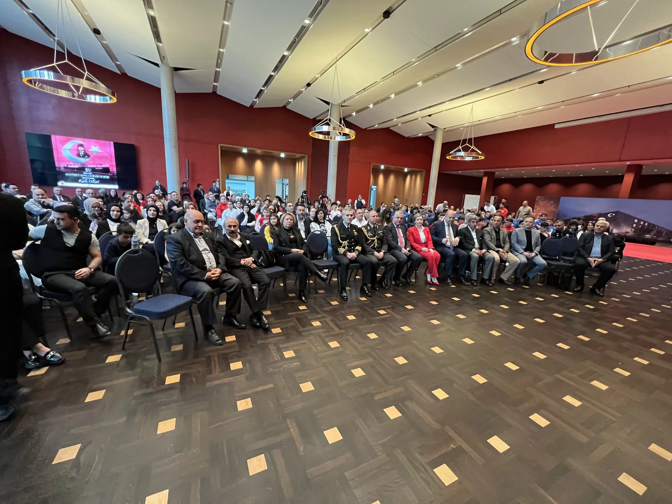 Berlin'de 19 Mayıs Atatürk'ü Anma, Gençlik ve Spor Bayramı coşkuyla kutlandı