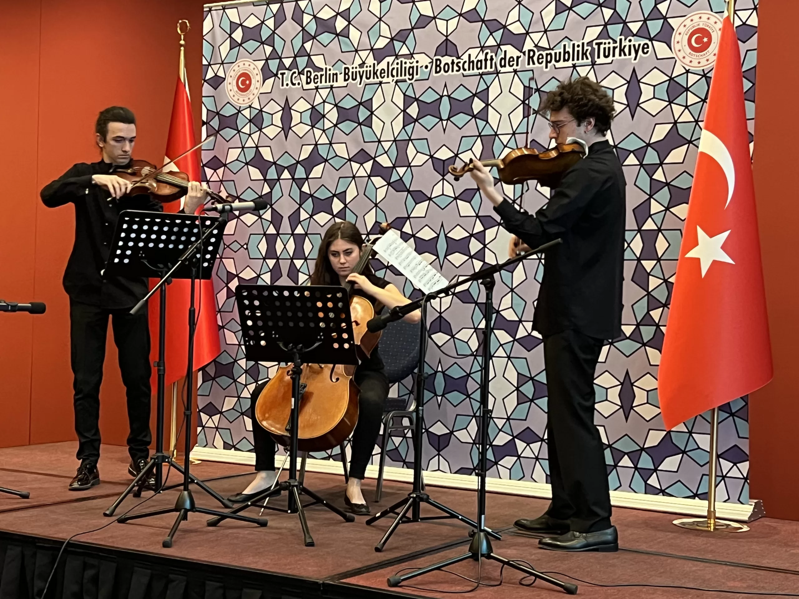 Berlin'de 19 Mayıs Atatürk'ü Anma, Gençlik ve Spor Bayramı coşkuyla kutlandı
